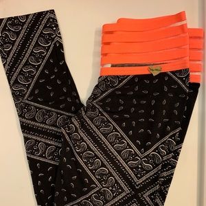 Cute Booty Lounge Small Leggings BNWT